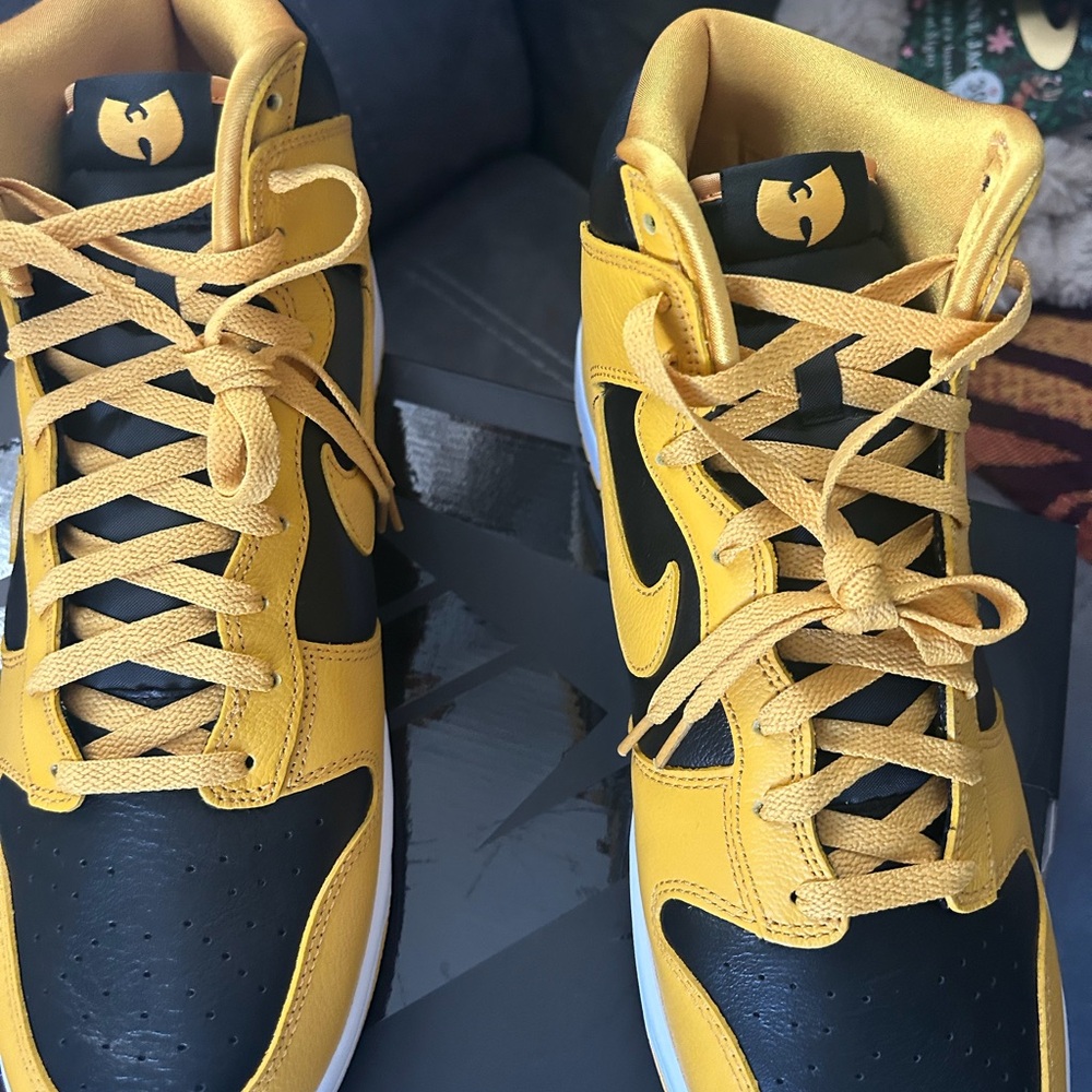 Nike Dunk Wu-tang Black and Yellow Sneakers. With box.Size 13 - Picture 9 of 10